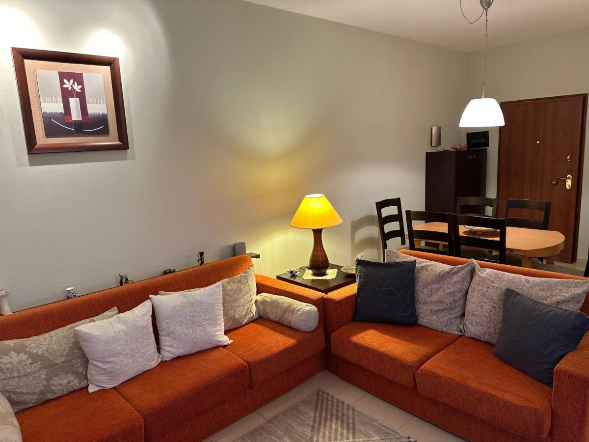 Appartamento Casa Mia - Hidden Gem Near The New Boulevard Tirana Esterno foto